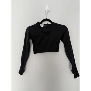 Aybl seamless cropped long sleeve top size small